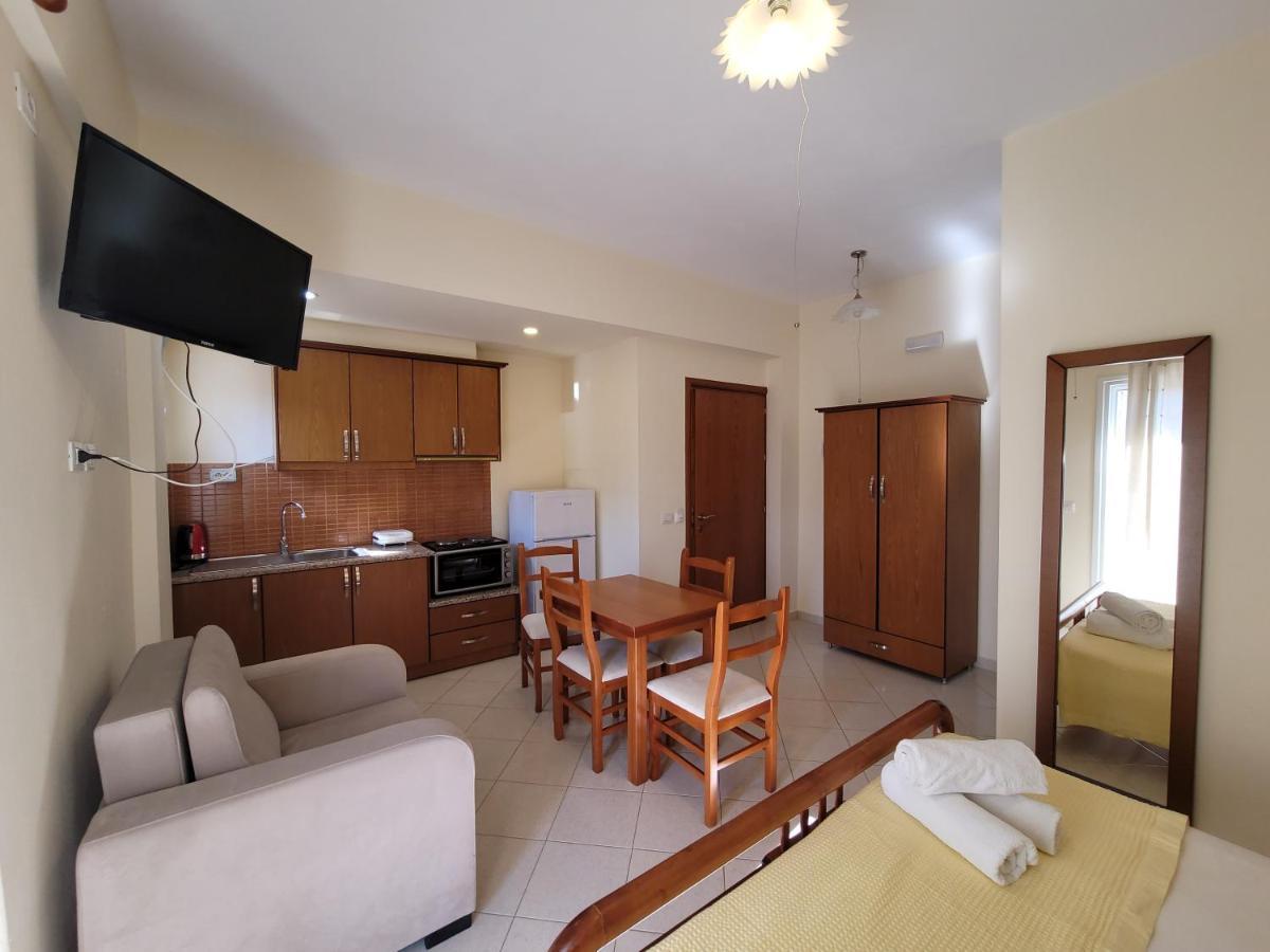 Vila Mihasi Ksamil Exterior foto